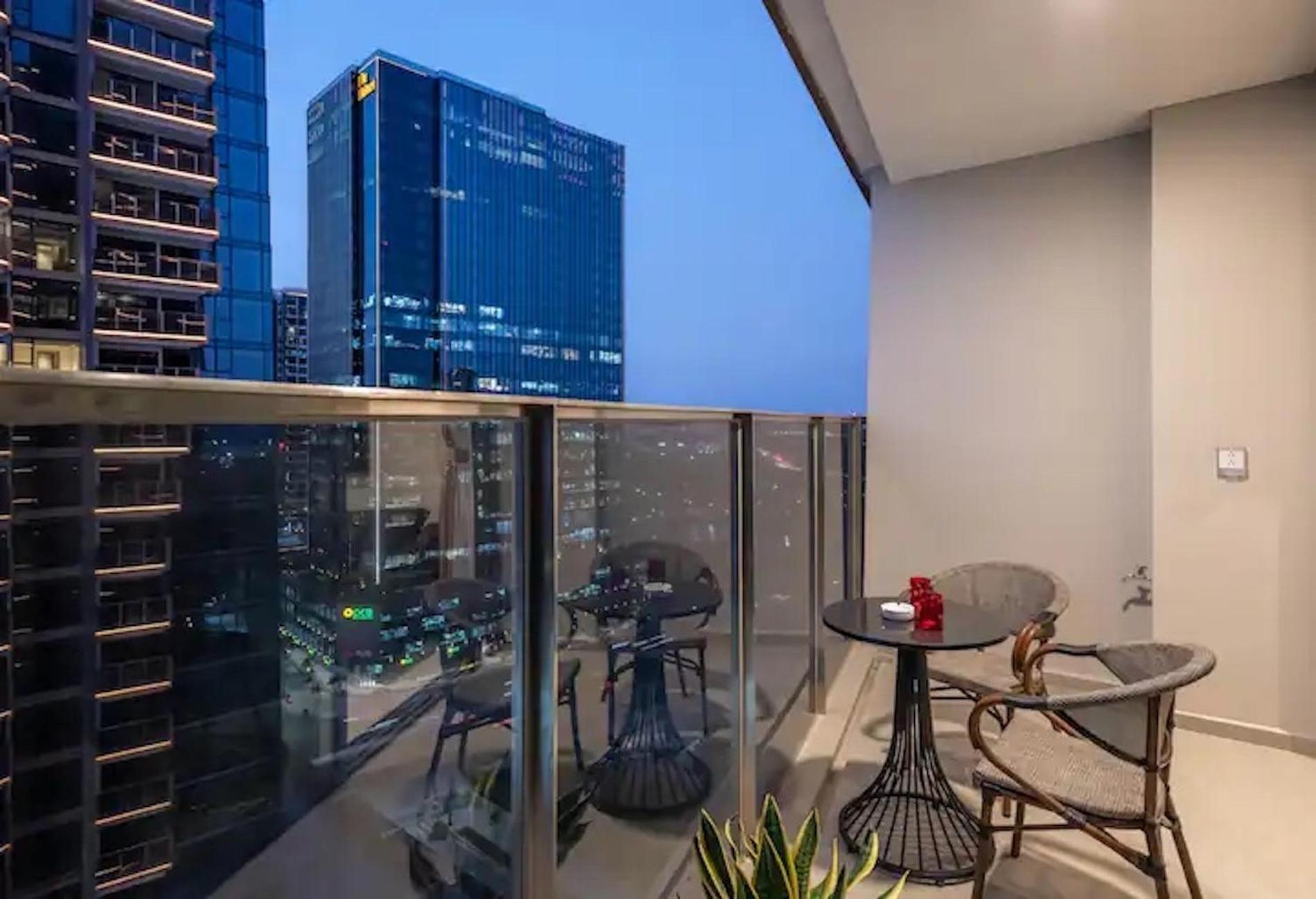 The Opera Apartment Cental Saigon Free Pool-Gym-Sauna Room- Golf Mini Хошимин Екстериор снимка