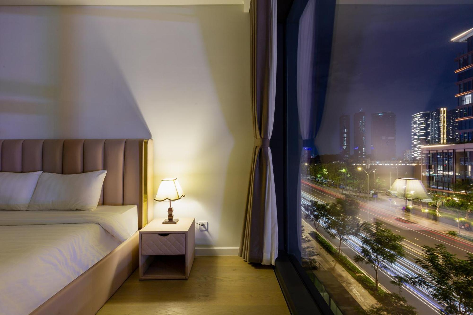 The Opera Apartment Cental Saigon Free Pool-Gym-Sauna Room- Golf Mini Хошимин Екстериор снимка