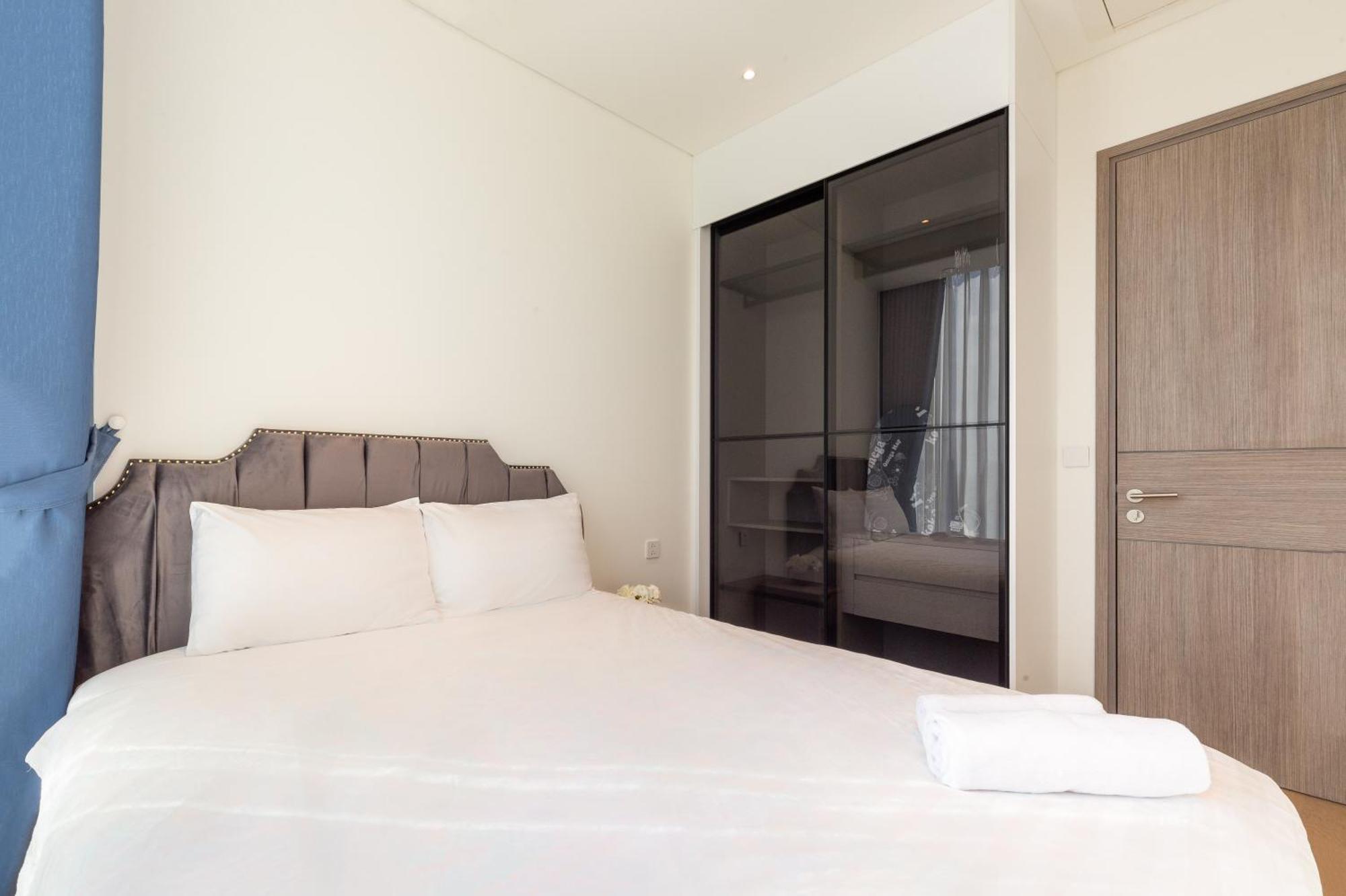 The Opera Apartment Cental Saigon Free Pool-Gym-Sauna Room- Golf Mini Хошимин Екстериор снимка