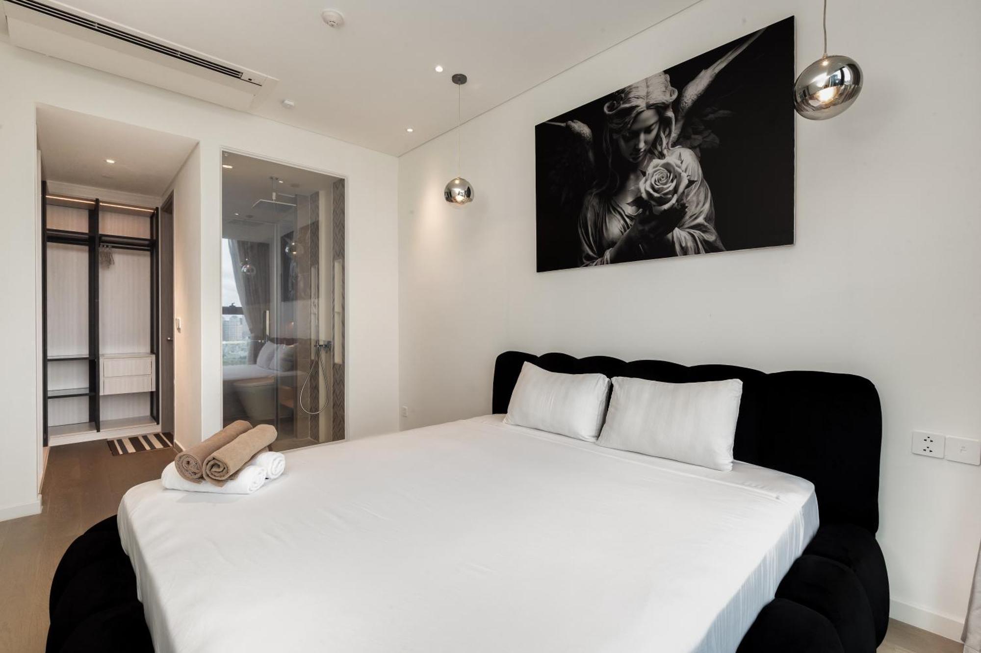 The Opera Apartment Cental Saigon Free Pool-Gym-Sauna Room- Golf Mini Хошимин Екстериор снимка